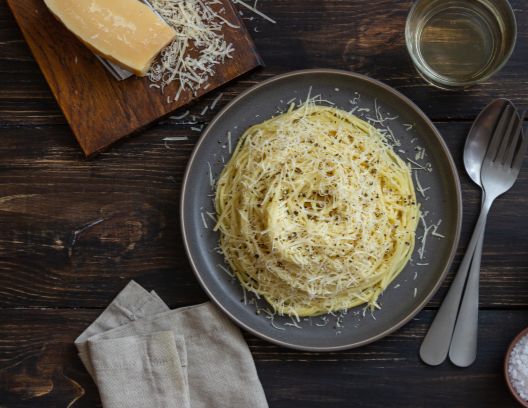 Cacio e pepe wine pairing