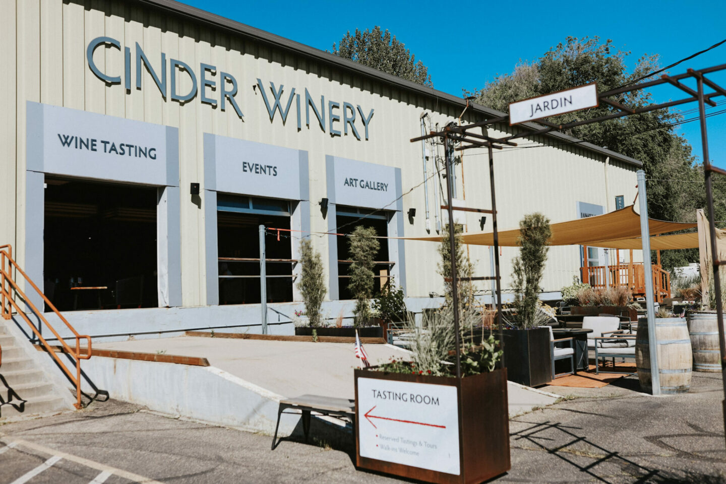 Cinder Winery tasting room in Boise, Idaho urban winery