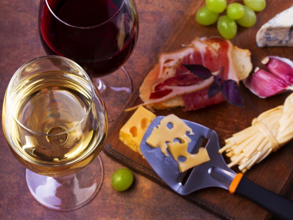 Red and white wine paired with food