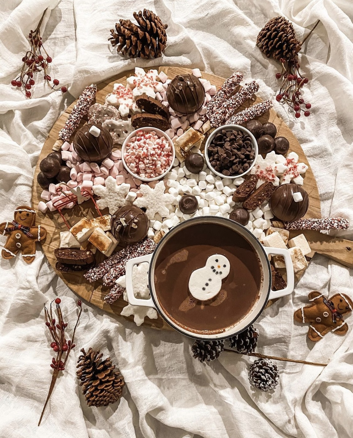 Hot Cocoa Bomb Charcuterie Board