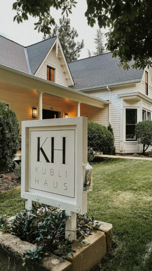 Best Jacksonville Oregon hotels - Kubli Haus