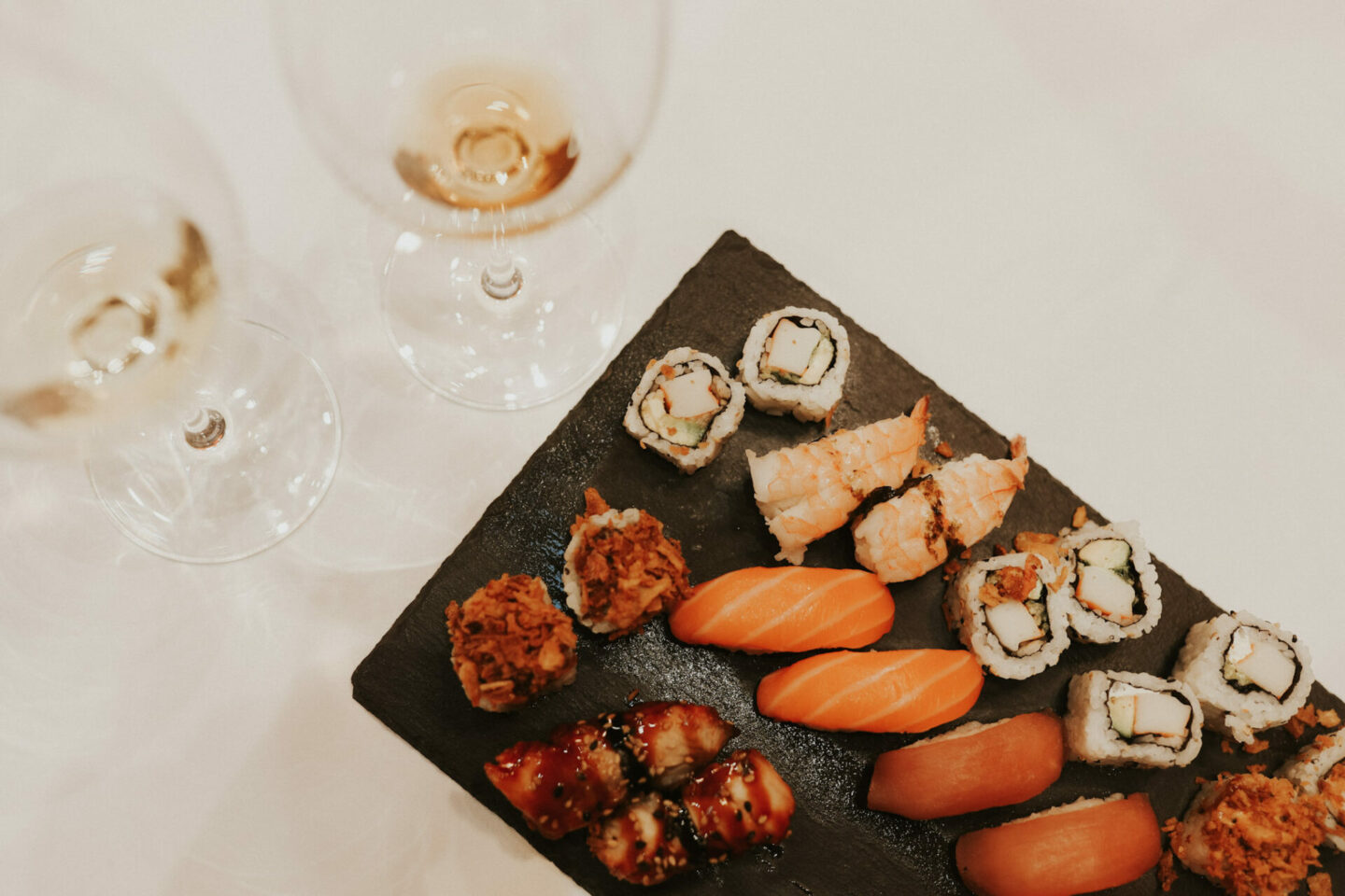 Bodegas de Alberto rueda wine with sushi