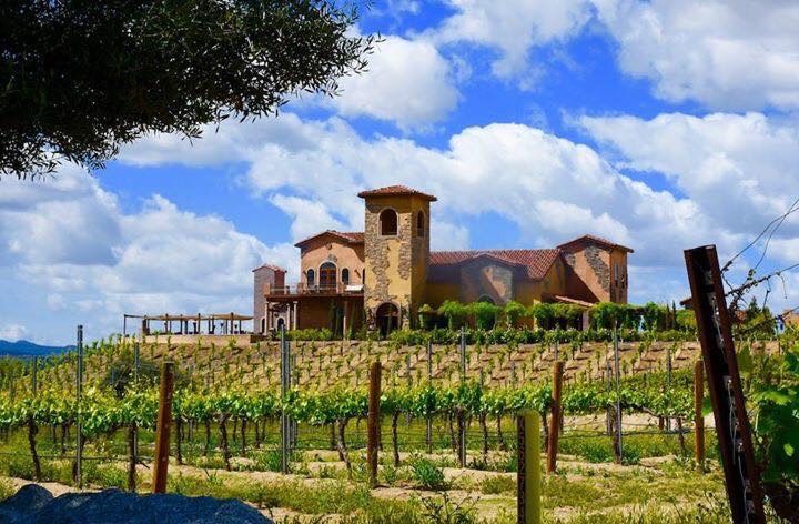 Robert Renzoni winery in Temecula, CA surrounded by vineyards