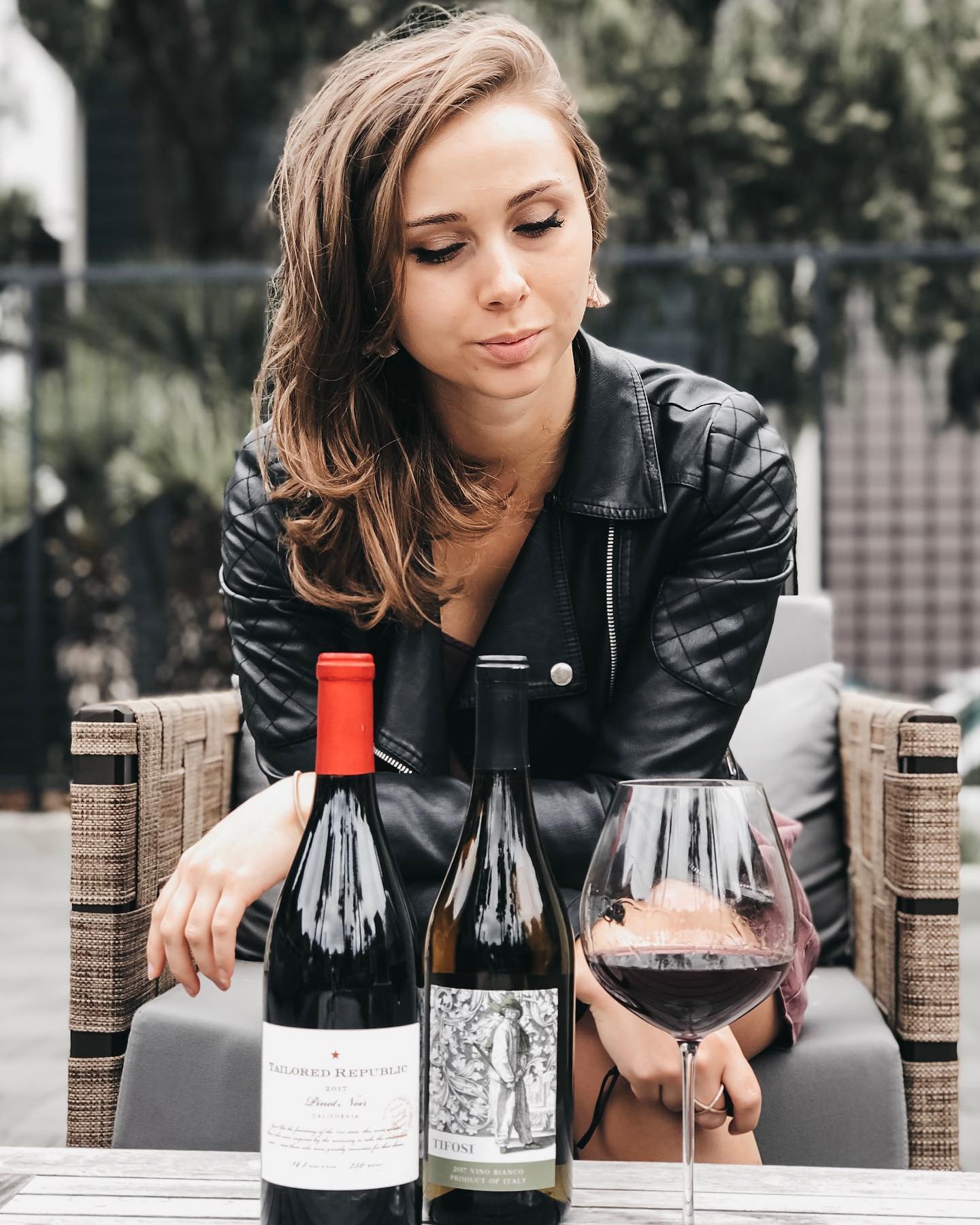 Pinot Noir vs Cabernet Sauvignon: Two Red Wines - WWP