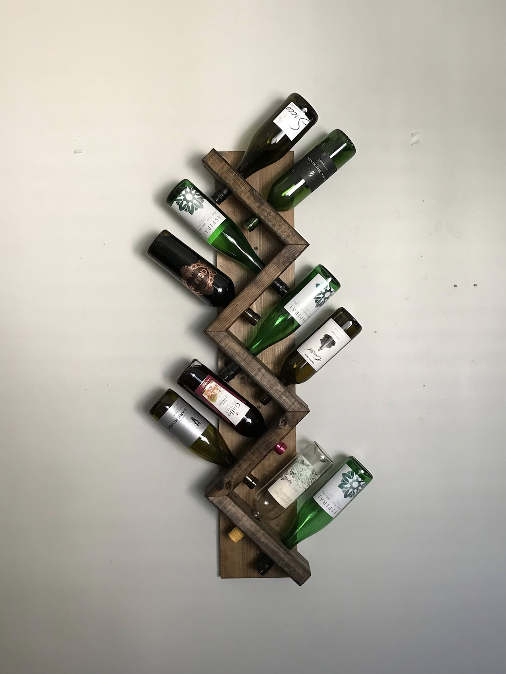 Zig zag Wooden wine rack