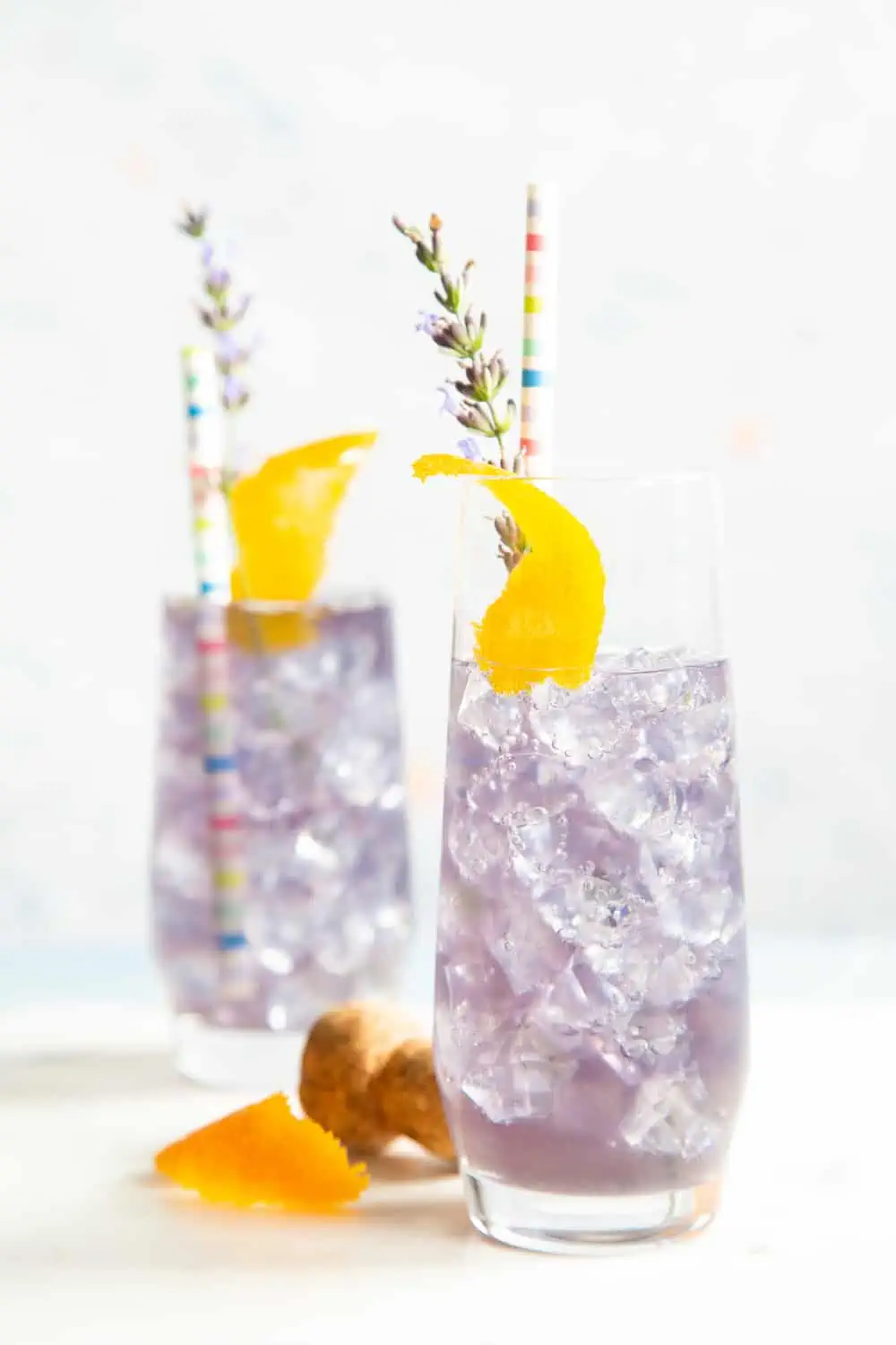 Creme de Violette Spritz