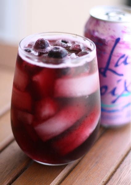 Red Wine Berry Sprtizer