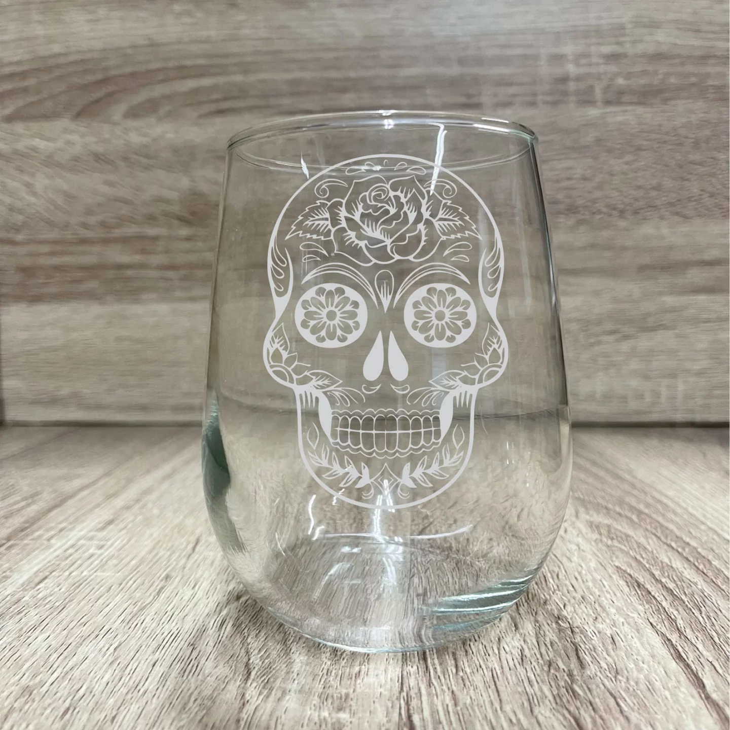 Sugar skull etched wine glass