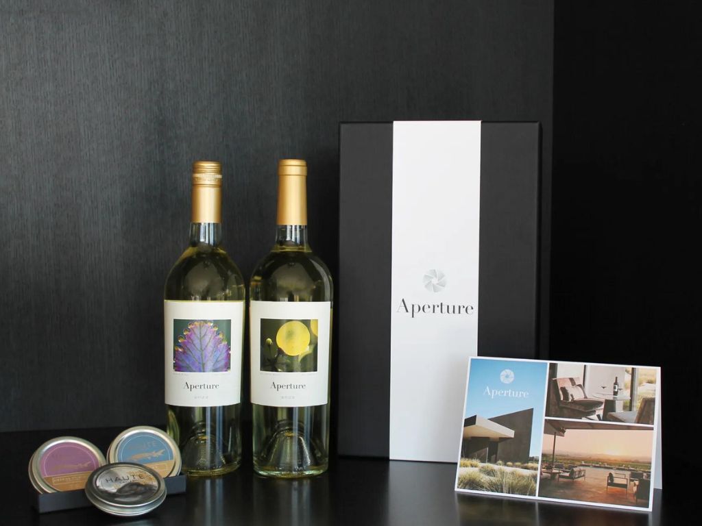 Aperture wines and caviar set