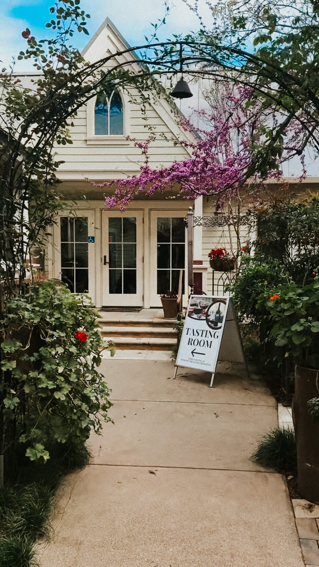 Romeo Cellars tasting room entryway